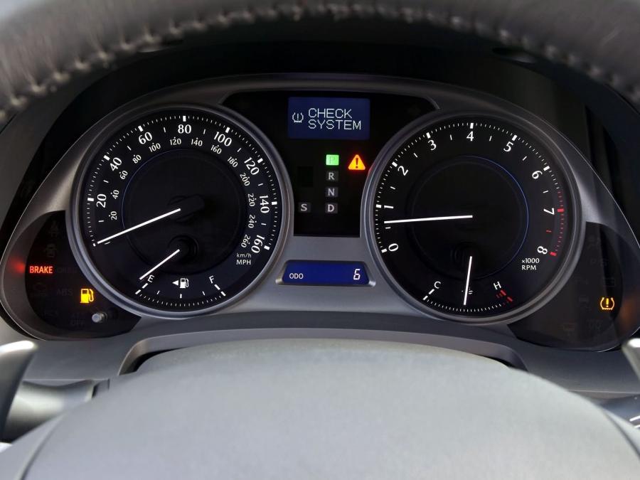  Lexus IS350 2005 года  (фото 43 из 82)